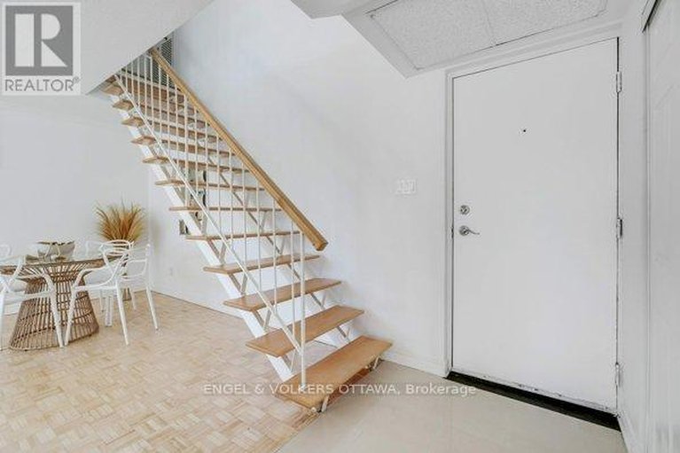 29607398/216-12-corkstown-road/lakeview-park/ottawa/ontario/K2H5B3_7