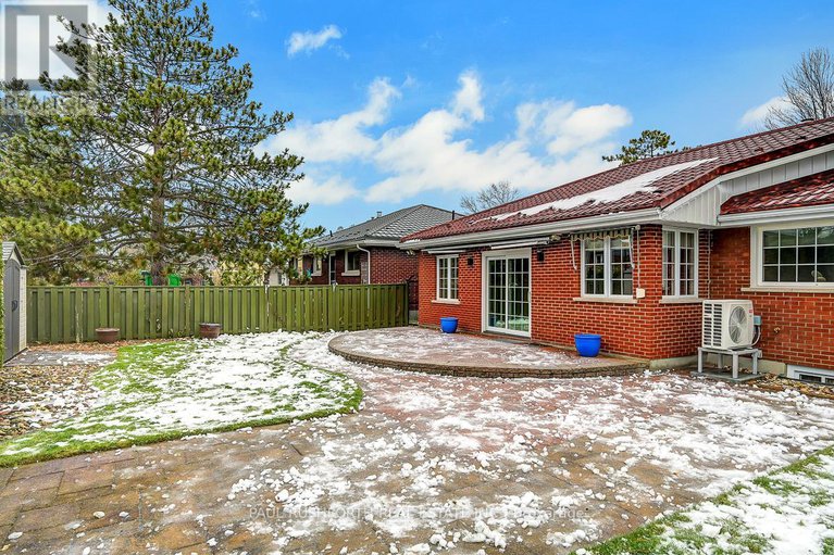 29134551/6-roundhay-drive/manordale/ottawa/ontario/K2G1B5_31