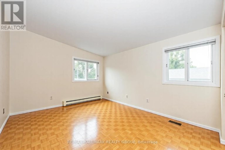 28995963/64-sullivan-avenue/meadowlandscrestview/ottawa/ontario/K2G1V2_17