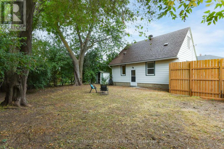 28929176/274-queen-mary-street/overbrookcastle-heights/ottawa/ontario/K1K1X2_30