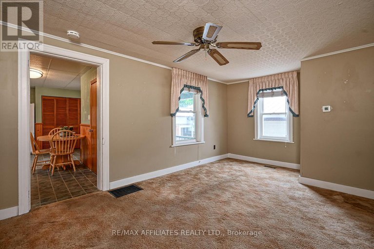 28498244/11-merrick-street/smiths-falls/smiths-falls/ontario/K7A4R2_14