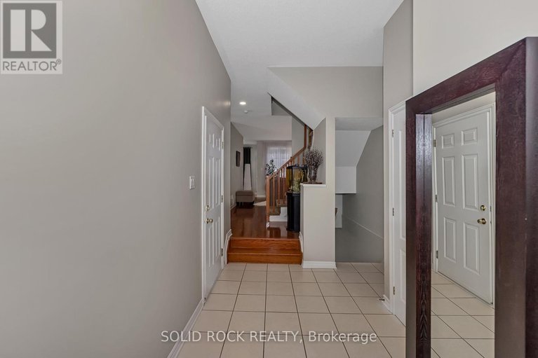 28578317/411-cache-bay-crescent-e/blossom-parkkemp-parkfindlay-creek/ottawa/ontario/K1T4H3_5