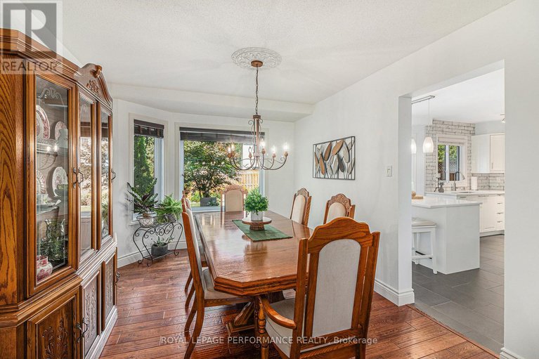 28727243/887-bideford-street/fallingbrookridgemount/ottawa/ontario/K4A2C4_7