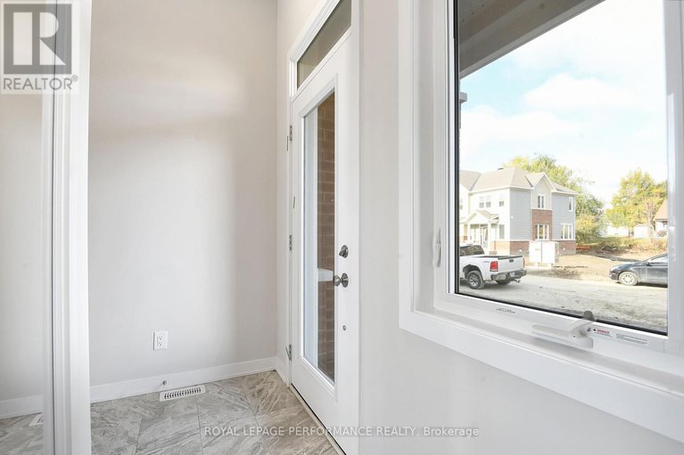 28336168/116-pizzicato-street/mer-bleuebradley-estatesanderson-park/ottawa/ontario/K1W0S2_18