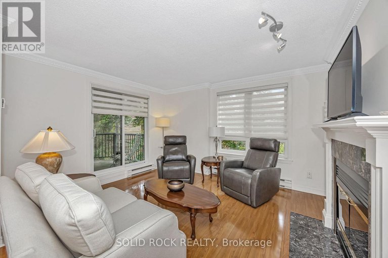 28469437/302-939-north-river-road/overbrook/ottawa/ontario/K1K3V2_10