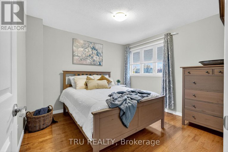 29025912/1518-kamouraska-circle/chateauneuf/ottawa/ontario/K1C3J3_21