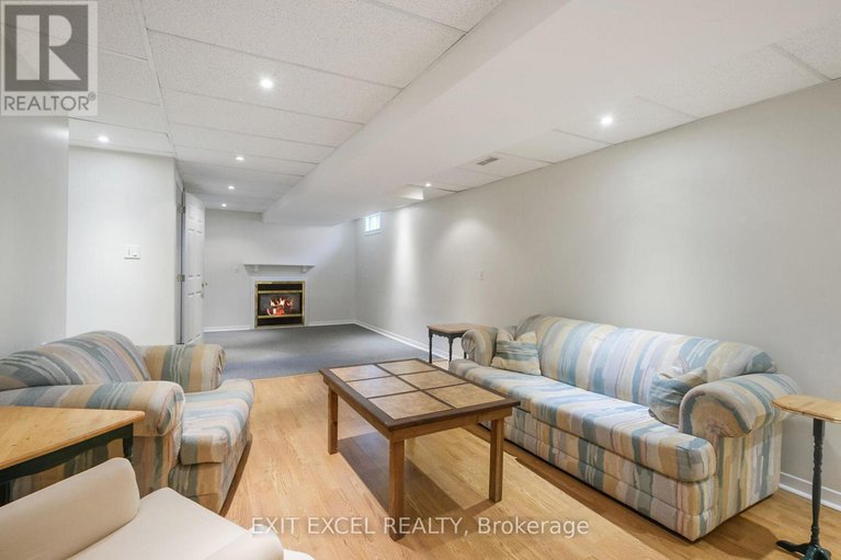 28416258/396-roxdale-avenue/bilberry-creekqueenswood-heights/ottawa/ontario/K1E1V5_21