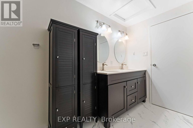 29346326/38-820-cahill-drive-w/hunt-club/ottawa/ontario/K1V9K4_28