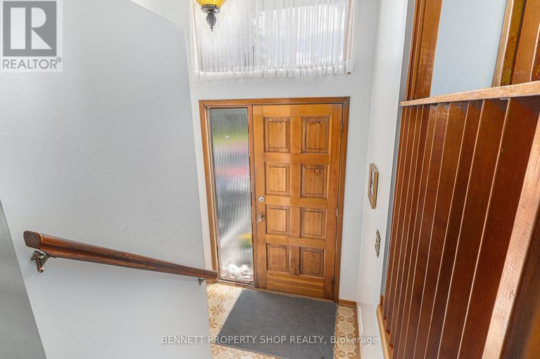 28615266/1219-vancouver-avenue/ellwood/ottawa/ontario/K1V6V2_5