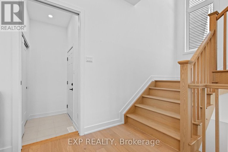 28647621/495-duvernay-drive/queenswood-heights-south/ottawa/ontario/K1E2N7_14