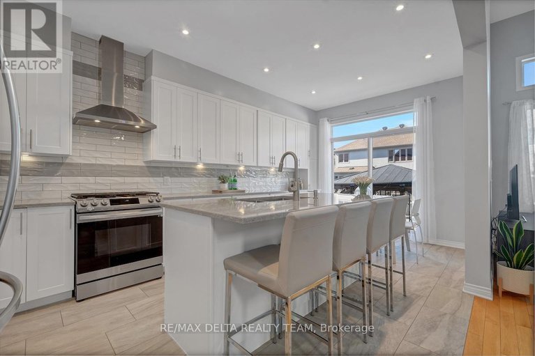 28971561/1969-schroeder-crescent/springridgeeast-village/ottawa/ontario/K4A4P7_13