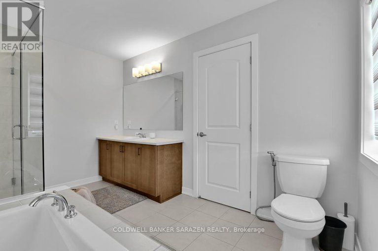 29389721/2052-elevation-road/half-moon-bay/ottawa/ontario/K2J6X1_23