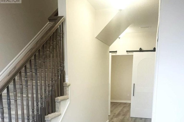 29631307/16-caspian-row/emerald-meadowstrailwest/ottawa/ontario/K2V0R7_5