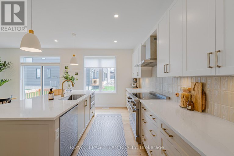 28284259/2055-wanderer-avenue/mahogany-community/ottawa/ontario/K4M0W9_24