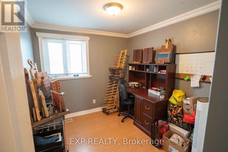 29609713/1108-grenoble-crescent/orleans-wood/ottawa/ontario/K1C2C6_14