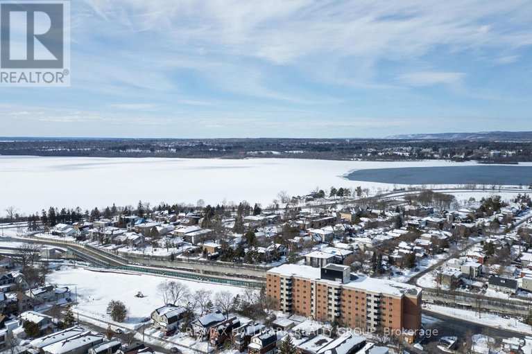 29416129/330-winona-avenue/westboro-south/ottawa/ontario/K1Z5H4_49