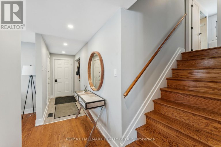 28698299/2425-ogilvie-road/beacon-hill-north/ottawa/ontario/K1J7N3_21