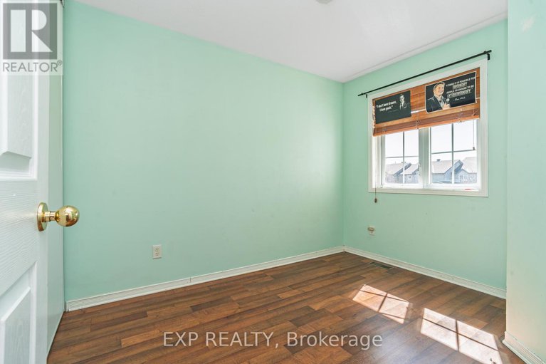 28560587/1089-ballantyne-drive/fallingbrookgardenway-south/ottawa/ontario/K4A4C6_12