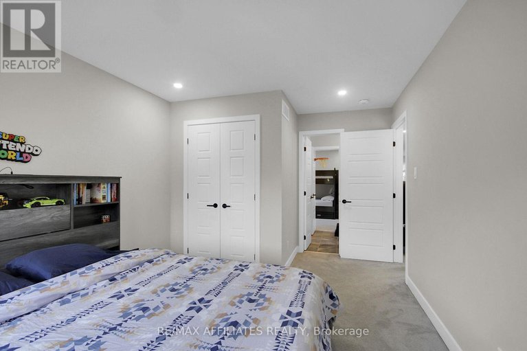 29161777/357-shoveler-grove/riverside-southgloucester-glen/ottawa/ontario/K4M1B2_31