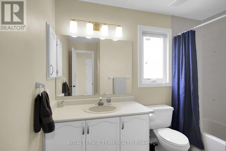 28518237/102-longshire-circle/longfields/ottawa/ontario/K2J4K8_37