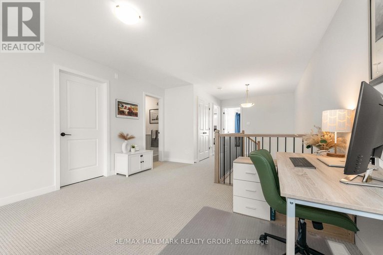 29405995/2260-copperhead-street/mer-bleuebradley-estatesanderson-park/ottawa/ontario/K1W4W6_24