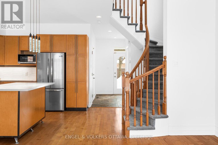 29344132/318-parkin-circle/blossom-parkkemp-parkfindlay-creek/ottawa/ontario/K1T4G6_7