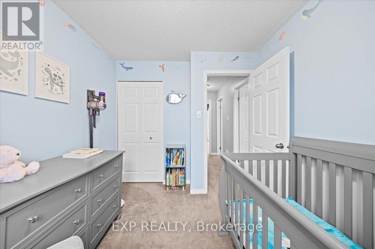 29354269/44-coralbell-private/hunt-club-parkgreenboro/ottawa/ontario/K1T3Z9_25