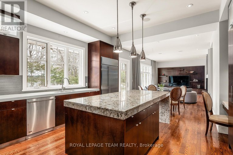 28430486/250-sandridge-road/rockcliffe/ottawa/ontario/K1L5A2_15