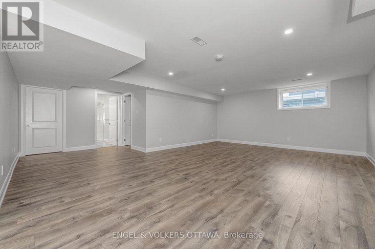 28312643/779-coast-circle/mahogany-community/ottawa/ontario/K4M0E9_33
