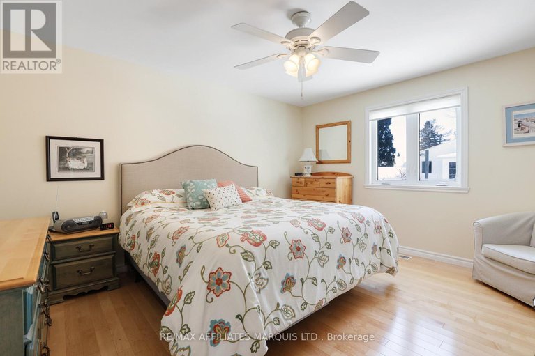 29363009/6-head-street/lancaster/south-glengarry/ontario/K0C1N0_22