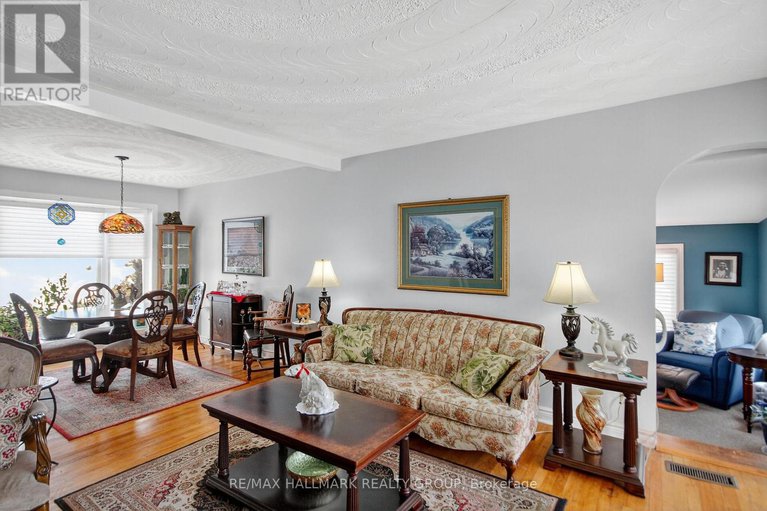 29093421/3633-revelstoke-drive/mooneys-bayrevelstoke/ottawa/ontario/K1V7C2_11