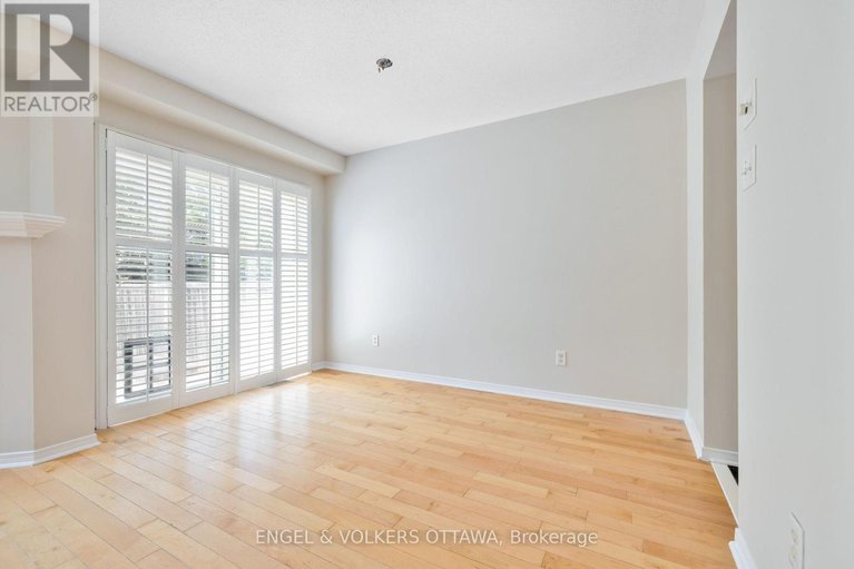 28517729/502-woodchase-street/morgans-grantsouth-march/ottawa/ontario/K2W1J4_15