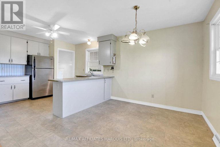 28820008/20334-third-st-gv-street/south-glengarry-charlottenburgh-twp/south-glengarry/ontario/K0C1L0_7