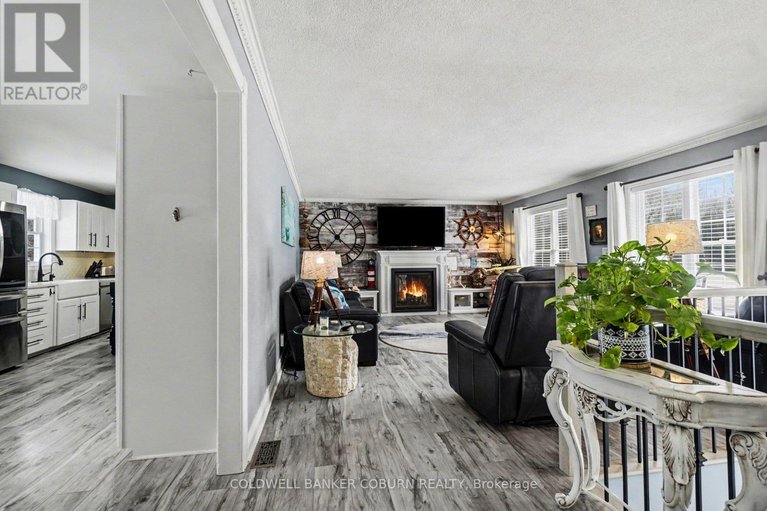 29376063/6167-burritts-rapids-road/north-grenville-twp-kemptville-south/north-grenville/ontario/K0G1N0_13