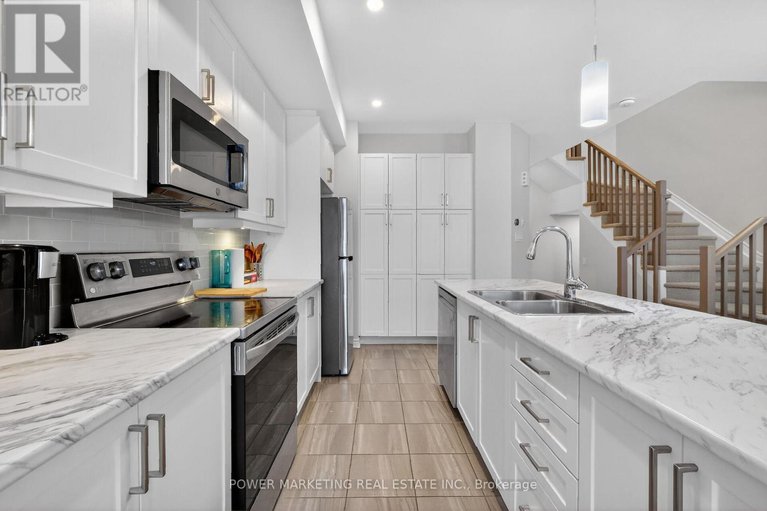 29363173/528-enclave-lane/town-of-rockland/clarence-rockland/ontario/K4K0M8_20