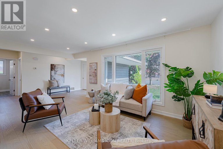 28966651/1666-fisher-avenue/borden-farmstewart-farmcarleton-heightsparkwood-hills/ottawa/ontario/K2C1X7_9