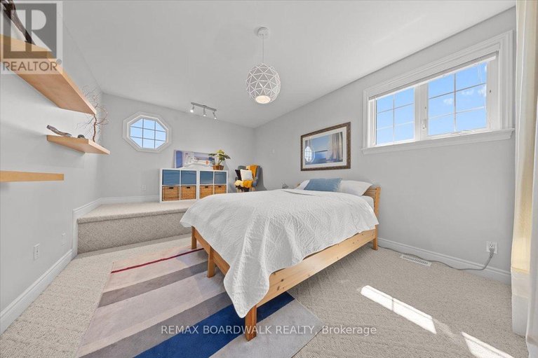 29641184/1210-barnett-drive/cumberland-village/ottawa/ontario/K4C1C7_19