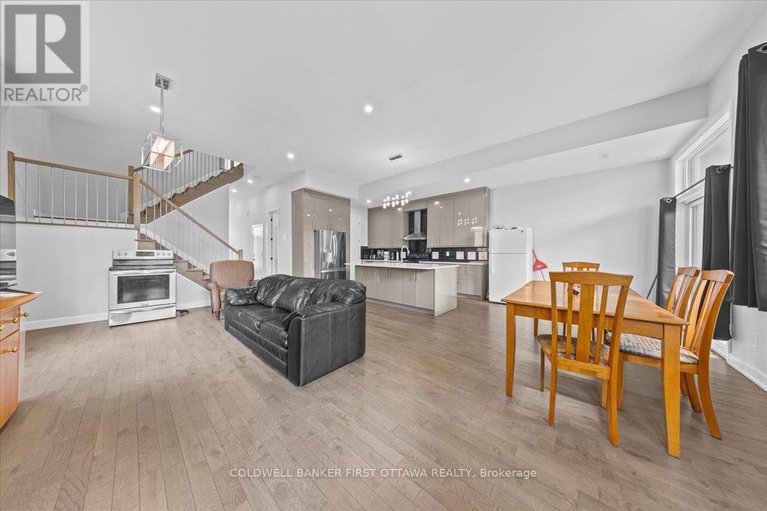 28927666/560-queen-mary-street/overbrookcastle-heights/ottawa/ontario/K1K1W1_11