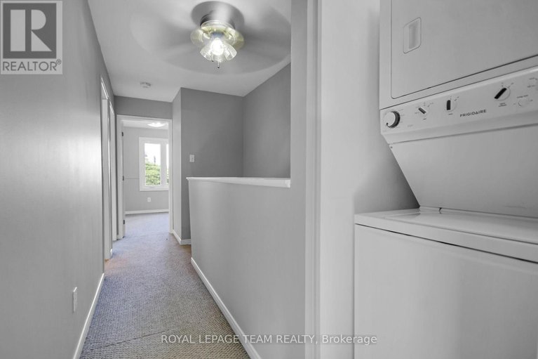 29396192/89-thornbury-crescent/centrepointe/ottawa/ontario/K2G6C4_29