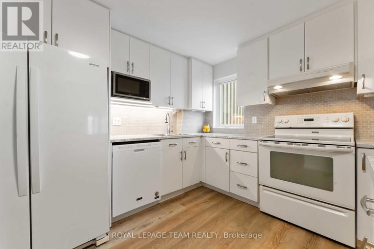 29126207/2106-1081-ambleside-drive/woodroffe/ottawa/ontario/K2B8C8_17