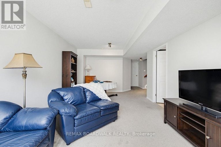 29645634/10-valemont-street/barrhaven-east/ottawa/ontario/K2G6Y1_40