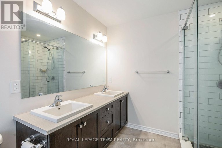 29111115/521-kindred-crescent/north-grenville-twp-kemptville-south/north-grenville/ontario/K0G1J0_25