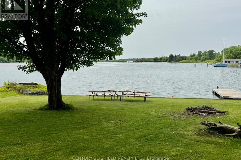 28438188/14-robin-road/long-sault/south-stormont/ontario/K0C1P0_28