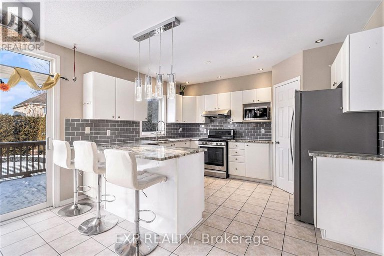 29302412/61-lamadeleine-boulevard/embrun/russell/ontario/K0A1W0_7