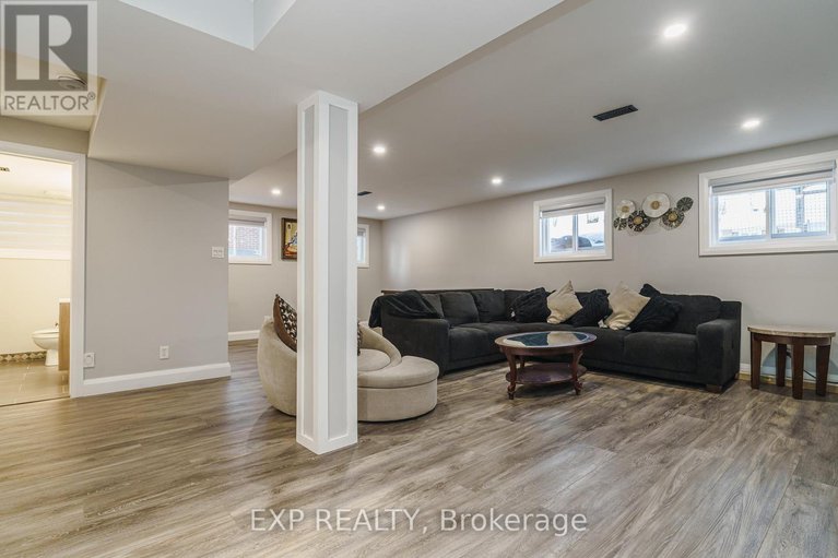 28347663/1885-arizona-avenue/urbandale-acres/ottawa/ontario/K1H6Z5_23