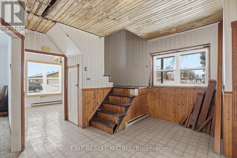 29474122/21888-laggan-glenelg-road/north-glengarry-lochiel-twp/north-glengarry/ontario/K0B1E0_8