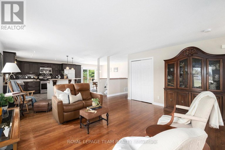 28645186/124-stonewalk-drive/north-grenville-twp-kemptville-south/north-grenville/ontario/K0G1J0_7