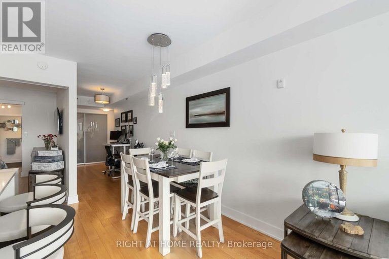 28464174/501-98-richmond-road/westborohampton-park/ottawa/ontario/K1Z0B2_13