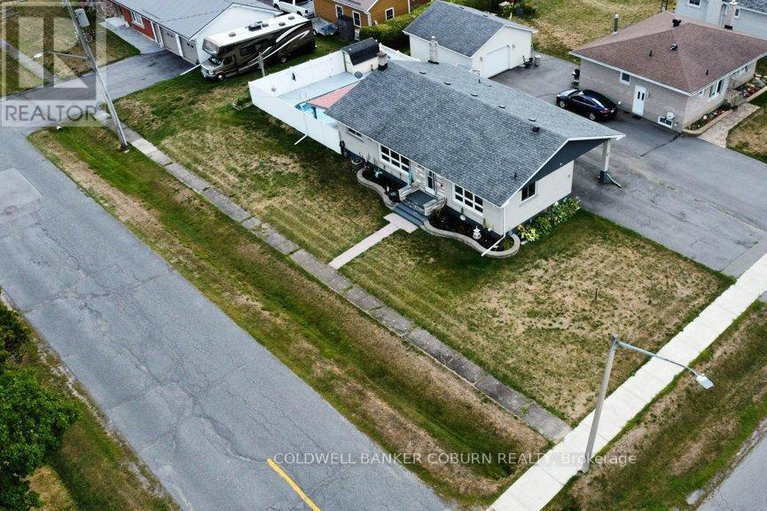 28818671/71-fifth-street-e/morrisburg/south-dundas/ontario/K0C1X0_40