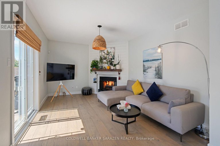 28757000/1709-caminiti-crescent/fallingbrookpineridge/ottawa/ontario/K4A1M2_20